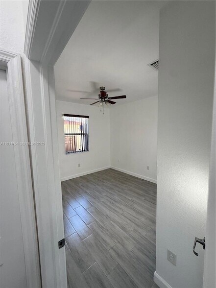 Building Photo - 9248 SW 170th Pl