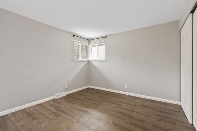 Building Photo - 1119 Winona Dr