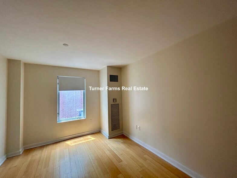 Building Photo - 38 Boylston St