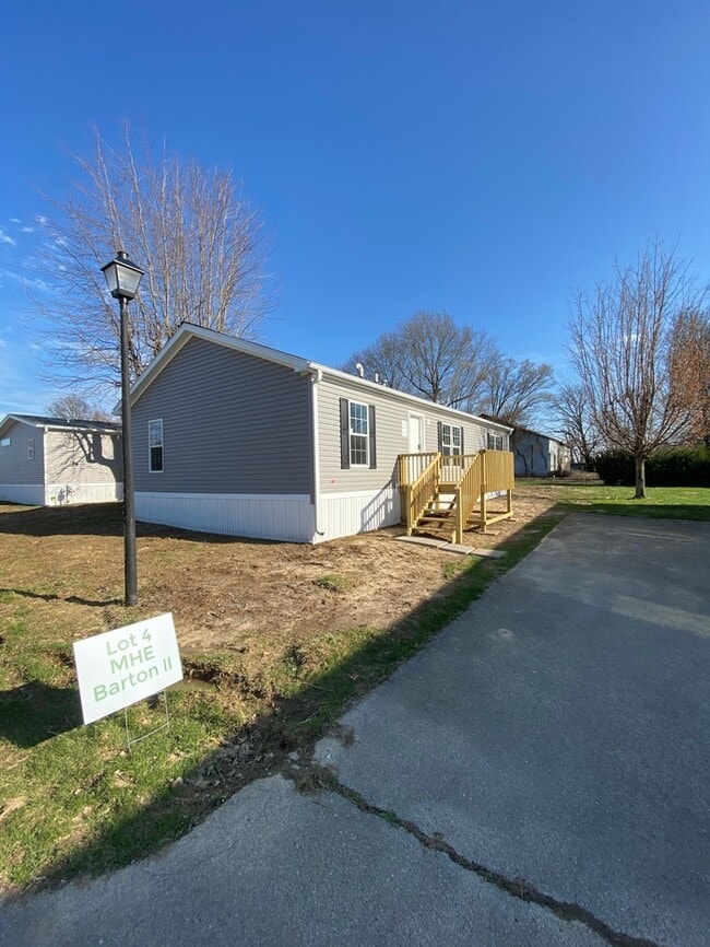 Building Photo - The Barton II at Courtyard Community