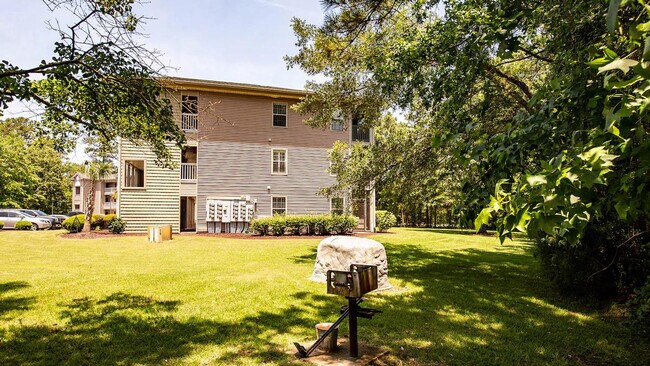 Building Photo - 562 Blue Stem Dr