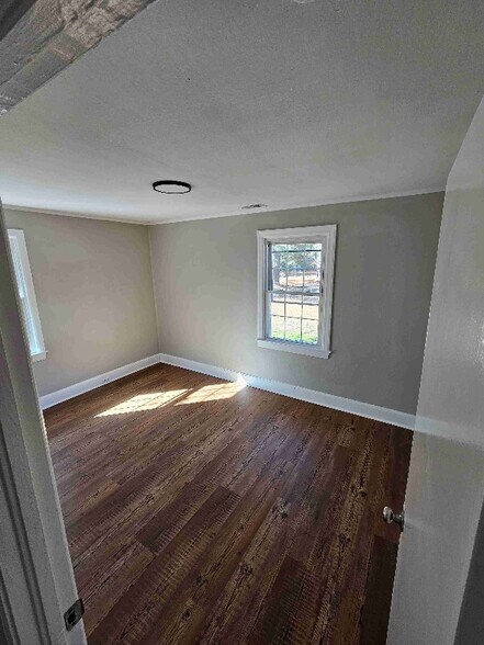 Building Photo - 209 Pershing St