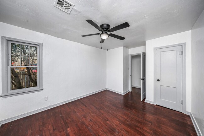 Building Photo - 1414 NW 23rd St