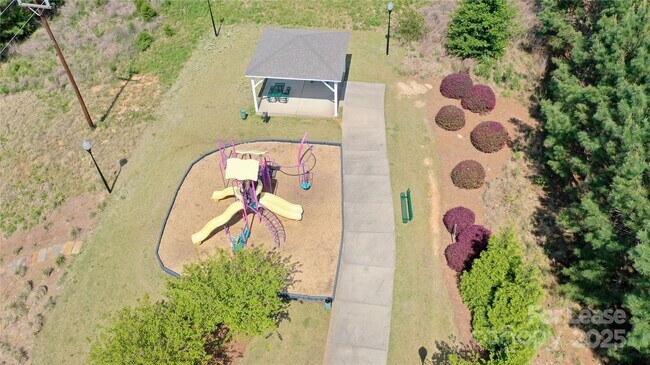 Building Photo - 2752 Sawbridge Ln