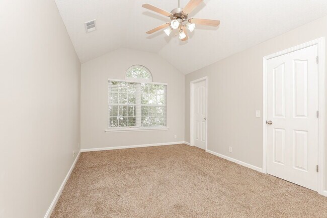Building Photo - 3062 Ace Wintermeyer Dr
