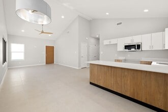 Building Photo - 2700 Mockingbird Rd