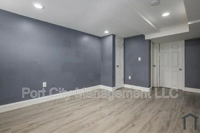 Building Photo - 6816 Gough St