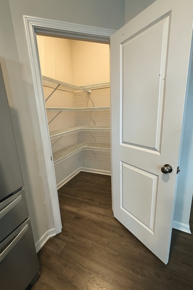 Building Photo - 719 Saffron Blvd