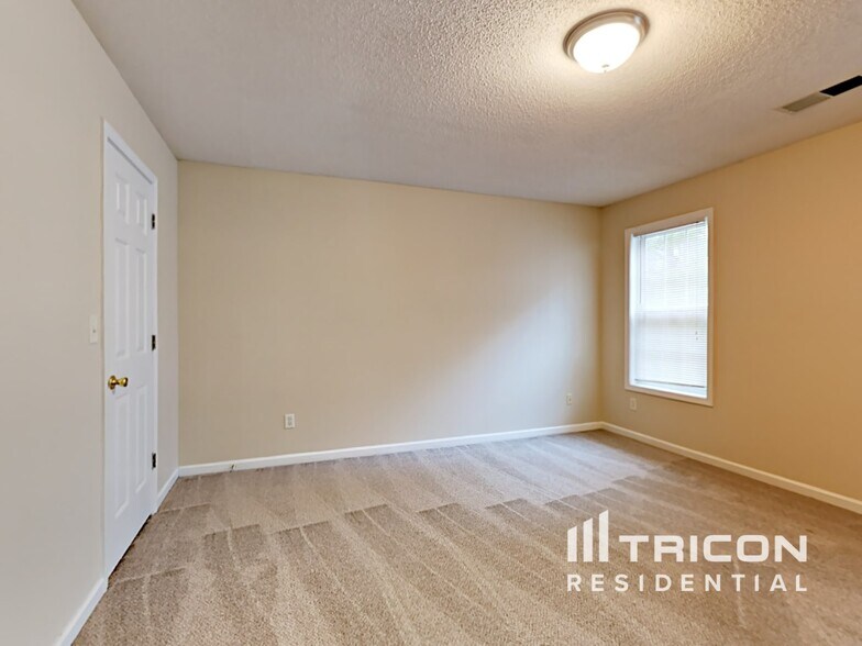 Building Photo - 616 Southern Trace Dr