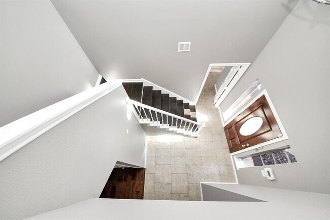 Building Photo - 5723 Whitemills Dr
