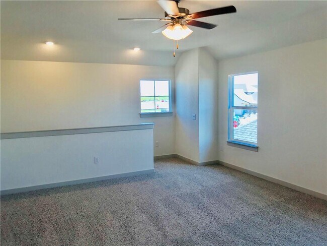Building Photo - 14204 Mcarthur Dr