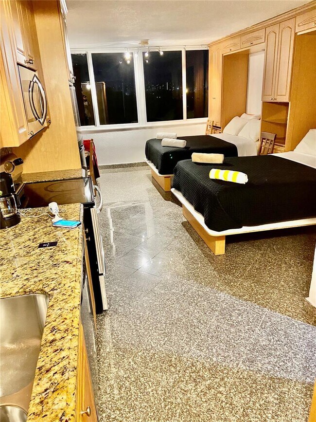 Building Photo - 19201 Collins Ave