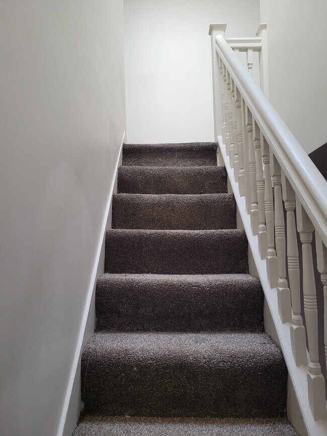 Building Photo - 1013 McKean Ave