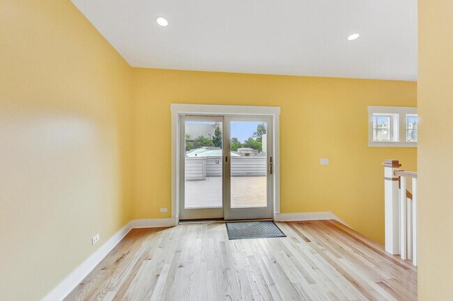 Building Photo - 8101 Floral Ave
