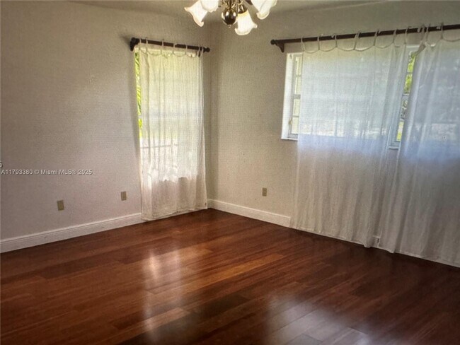 Building Photo - 15030 SW 89th Ave