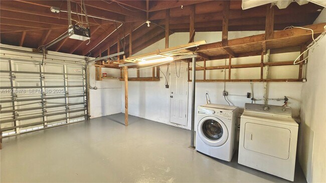 Building Photo - 6504 Arbor Dr