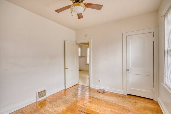 Building Photo - 217 Emerling Dr