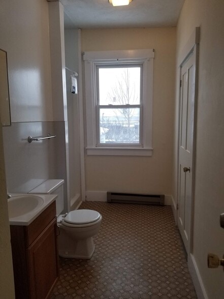 Hallway Bathroom - 47 Main St