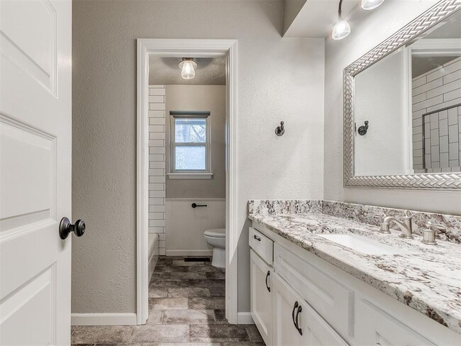 Building Photo - 1428 Cinderella Ave