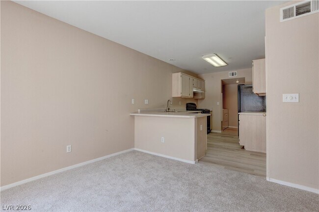Building Photo - 1636 Coyote Run Dr
