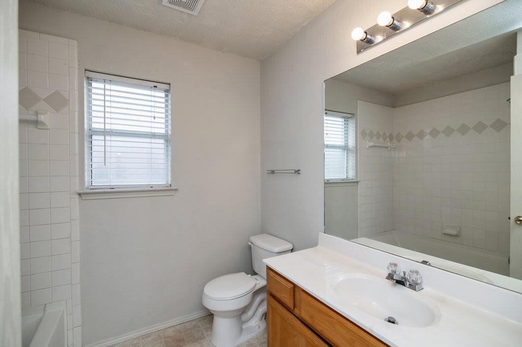 Building Photo - 512 Asbury Dr