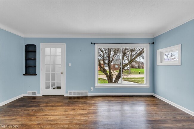 Building Photo - 4186 Lambert Rd