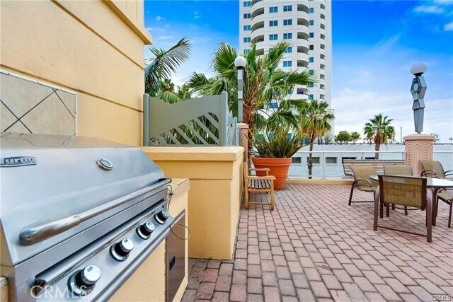 Building Photo - 488 E Ocean Blvd
