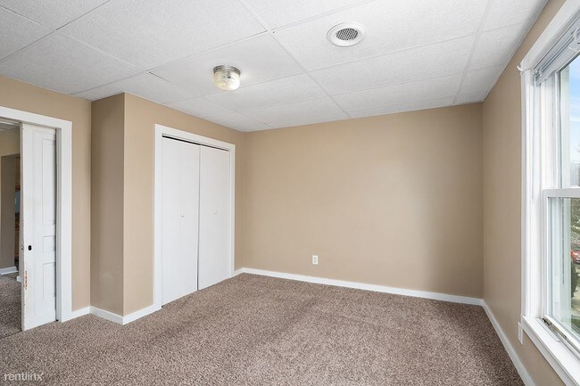 Building Photo - 2 br, 1 bath Apartment - 1002 Jackson St NW
