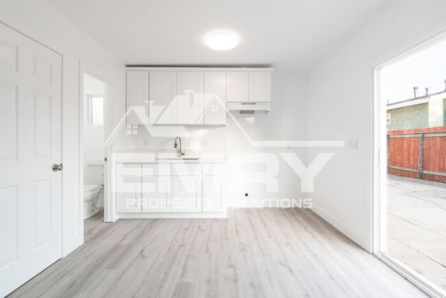 Building Photo - Comfy ADU for Rent in Fishburn Ave in Bell Amazing Deal