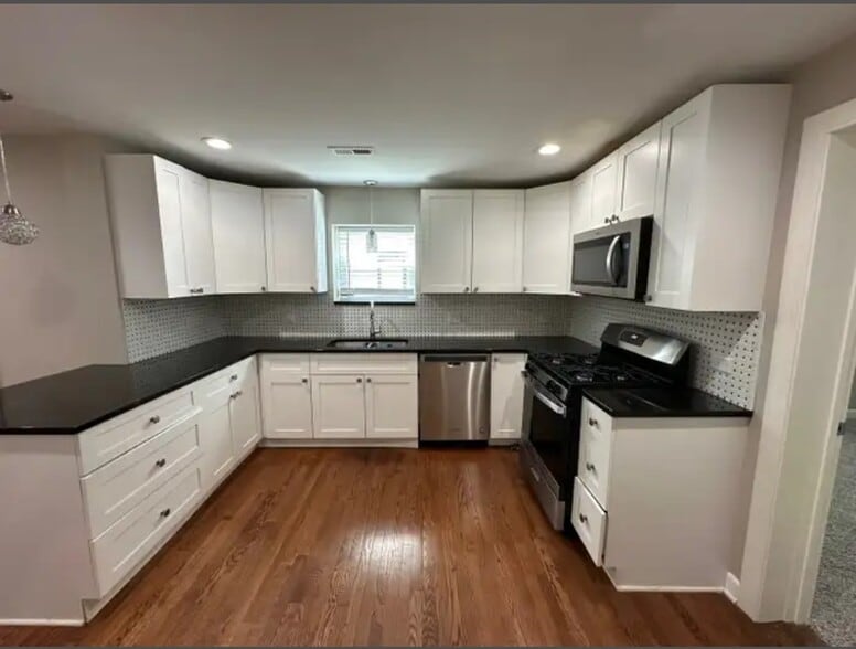 Building Photo - 149 S 14th Ave