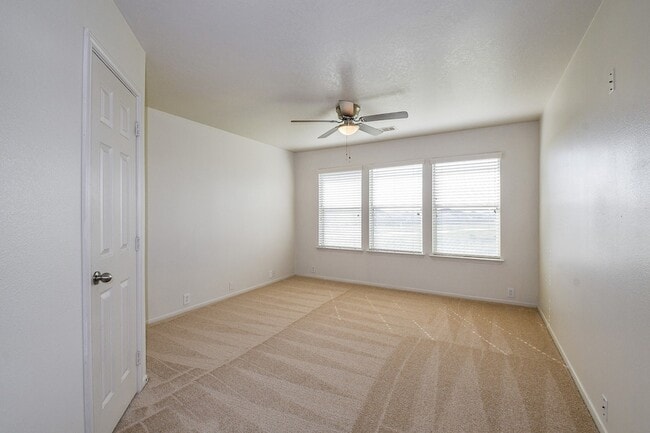 Building Photo - 3043 Feather Green Trail