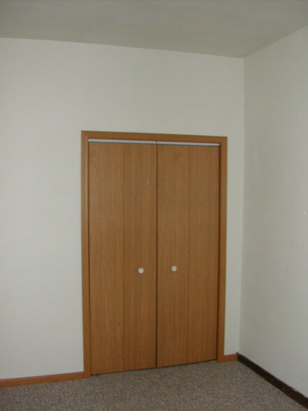 Building Photo - 125 Main St