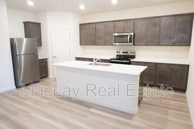 Building Photo - 4023 N Ghost Holw Wy