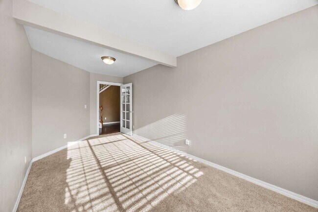 Building Photo - **NO SHOWINGS!! We have an application already on this property** This beautiful light filled hom...