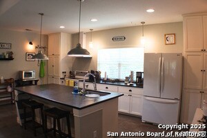 Building Photo - 320 Lighthouse