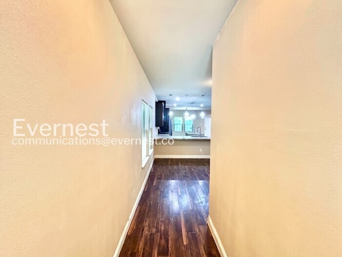 Building Photo - 3502 Edgewood St