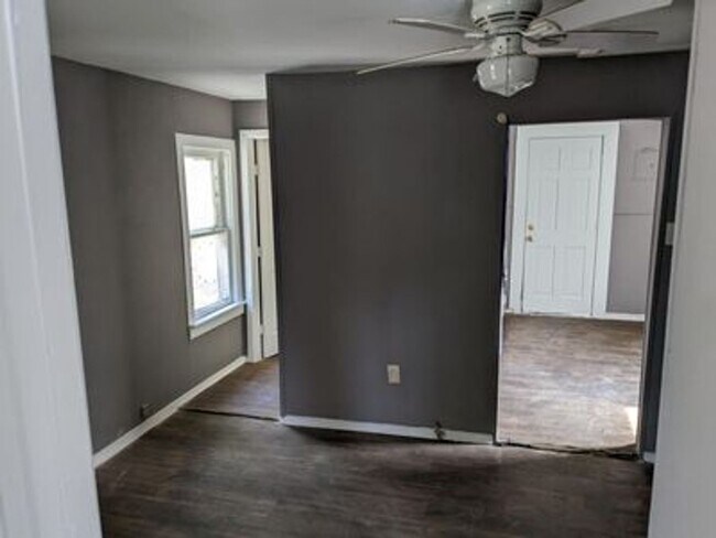 Building Photo - 2812 Rosen Ave