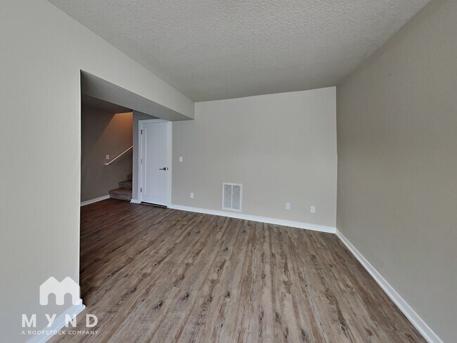 Building Photo - 17231 SW Goldcrest Ln