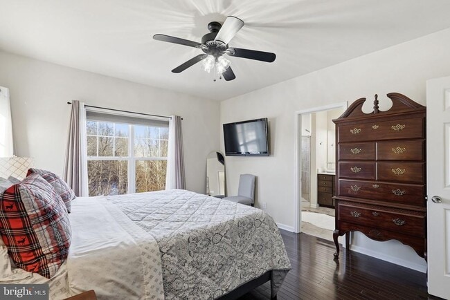 Building Photo - 9052 Isabel Ln