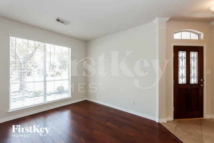 Building Photo - 10310 E Crosby Ln