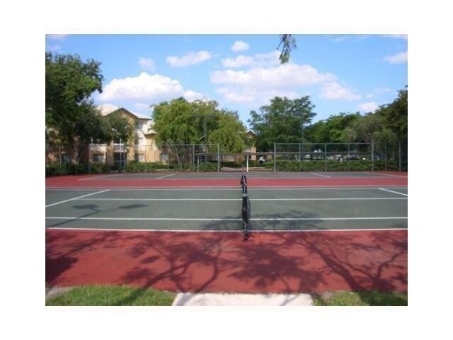 Building Photo - 9901 Westview Dr