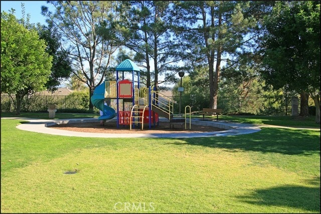 Building Photo - 12 Stoneglen