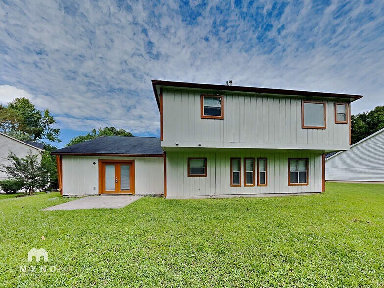 Building Photo - 110 Hodge Dr