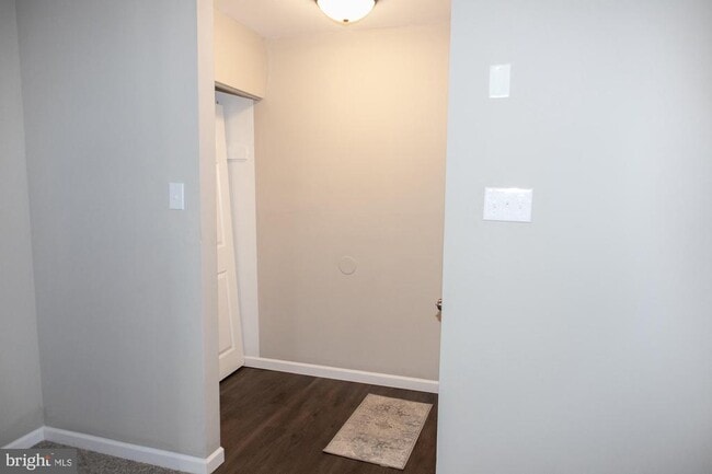 Building Photo - 54 Reliance Ct