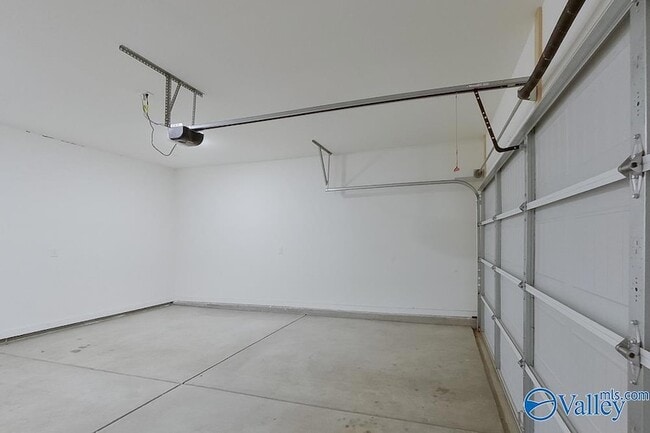 Building Photo - 6103 Stonewater Ct