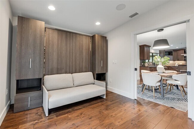 Building Photo - 2502 Spring Creek Dr