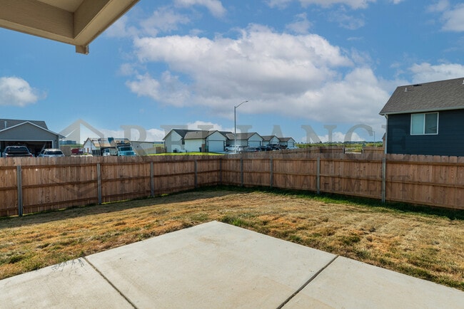Building Photo - 5281 N Toben Ct