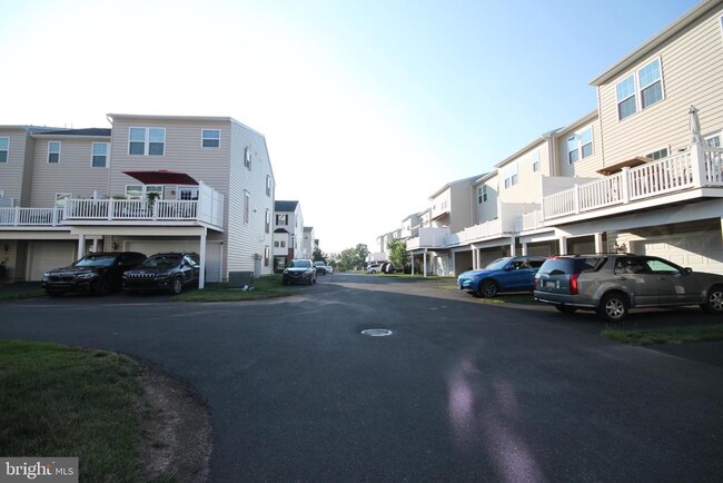 Building Photo - 228 Compass Dr