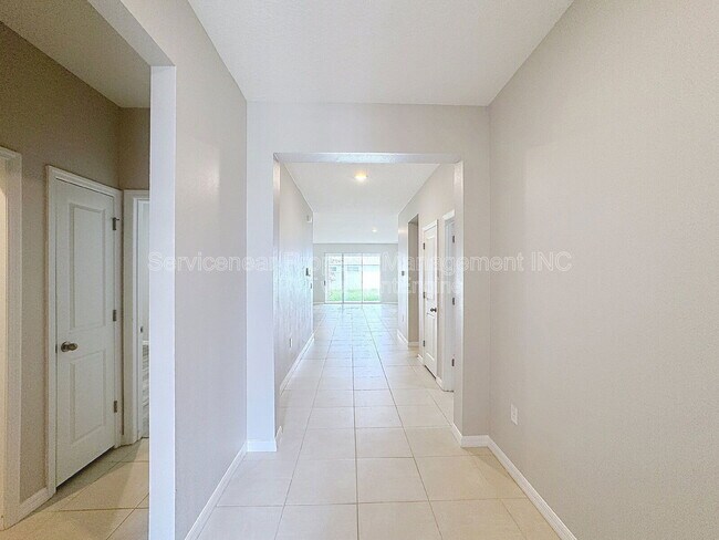 Building Photo - 13542 Golden Lime Ave