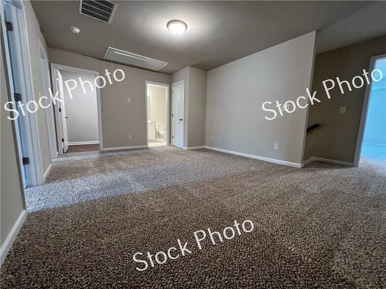 Building Photo - 217 Rockfern Ter